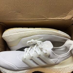 Adidas Ultraboost 21